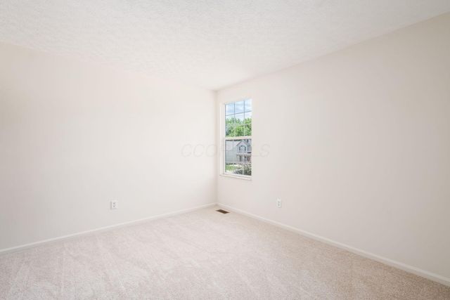 3918 Highland Bluff Drive, Groveport, OH 43125