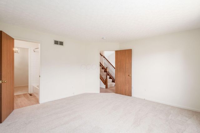 3918 Highland Bluff Drive, Groveport, OH 43125