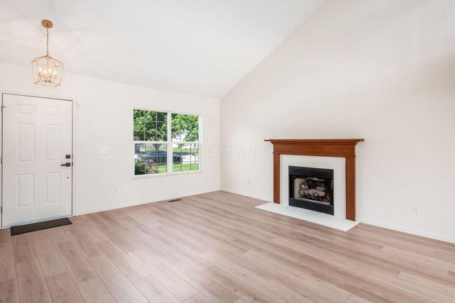 3918 Highland Bluff Drive, Groveport, OH 43125