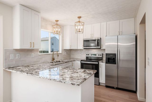 3918 Highland Bluff Drive, Groveport, OH 43125
