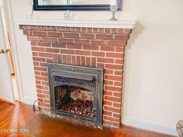 1025 Jones St, Athens, TN 37303