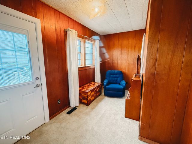 1025 Jones St, Athens, TN 37303