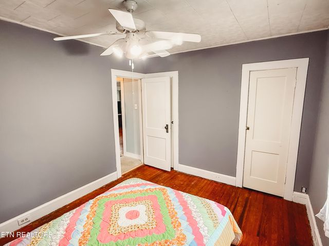 1025 Jones St, Athens, TN 37303