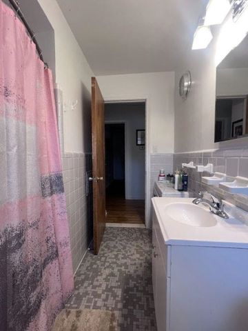 5413 Fleming Road, Flint, MI 48504
