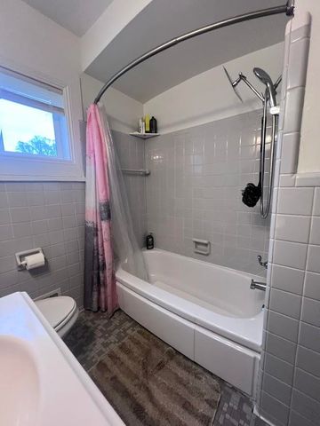 5413 Fleming Road, Flint, MI 48504