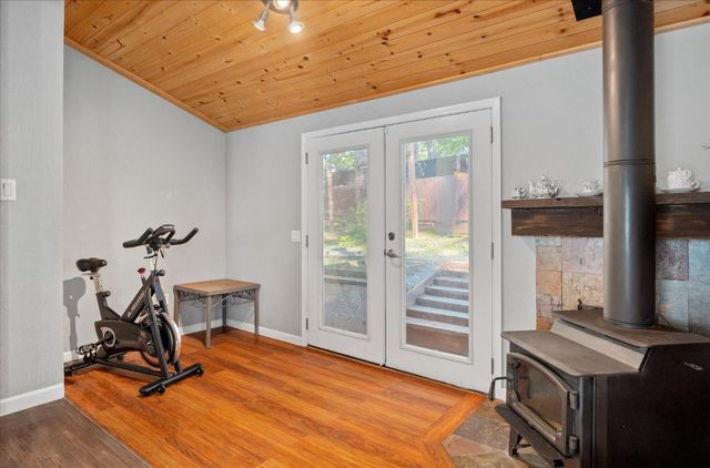 5863 Silver Saddle Dr, Hathaway Pines, CA 95233