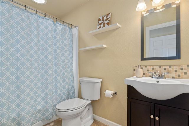 5863 Silver Saddle Dr, Hathaway Pines, CA 95233