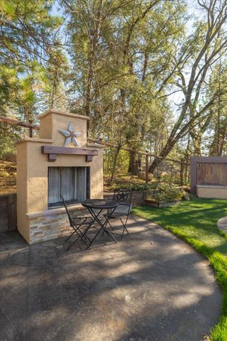 5863 Silver Saddle Dr, Hathaway Pines, CA 95233