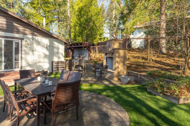 5863 Silver Saddle Dr, Hathaway Pines, CA 95233