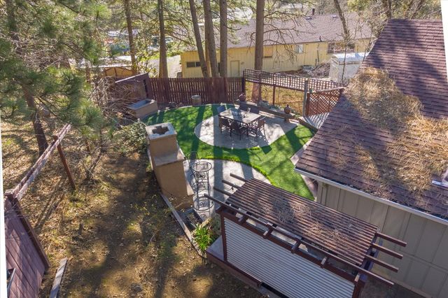 5863 Silver Saddle Dr, Hathaway Pines, CA 95233