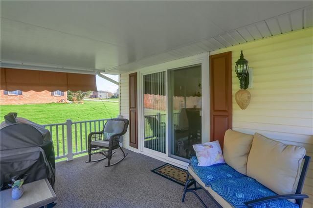 1123 Brookshire Dr, Shenango Twp, PA 16101