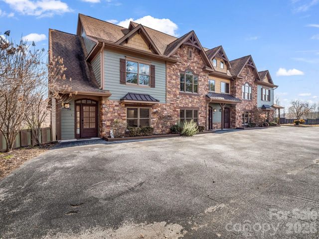 268 Wambli Pass, Lake Lure, NC 28746