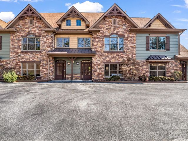 268 Wambli Pass, Lake Lure, NC 28746