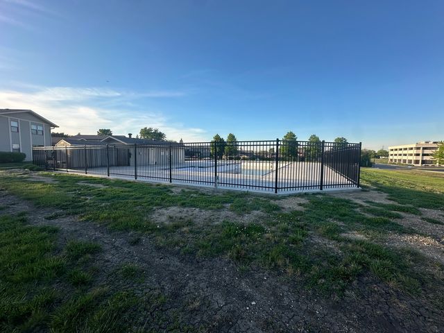 5700 Dutch Mill Court D, Hanover Park, IL 60133