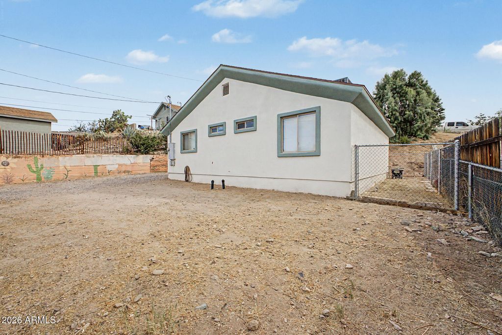 539 N MADISON Street, Wickenburg, AZ 85390 — photo 4