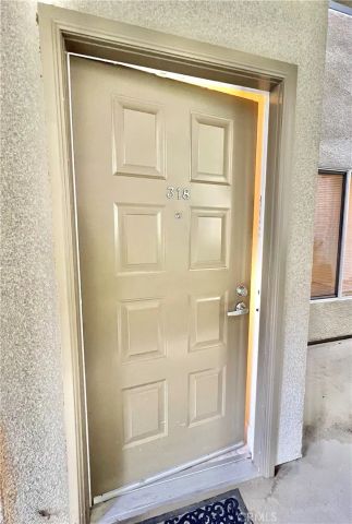 2905 Montrose Avenue 318, La Crescenta, CA 91214