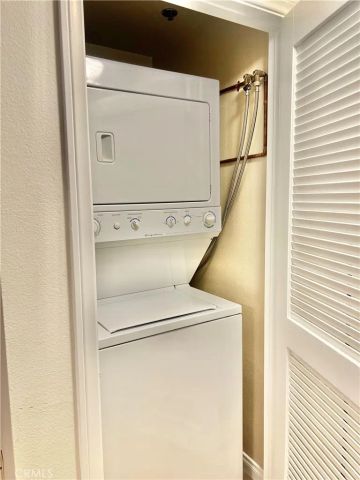 2905 Montrose Avenue 318, La Crescenta, CA 91214