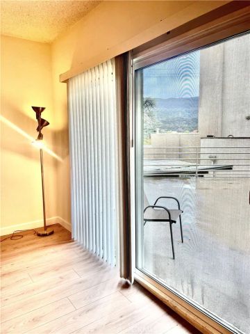 2905 Montrose Avenue 318, La Crescenta, CA 91214