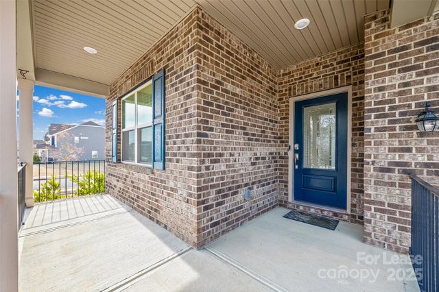 17124 Snug Harbor Road, Charlotte, NC 28278