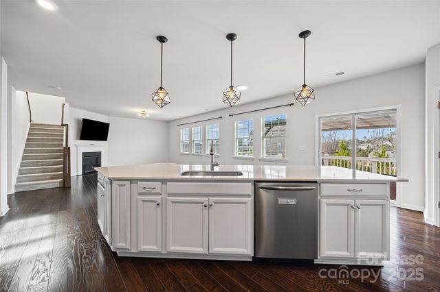 17124 Snug Harbor Road, Charlotte, NC 28278