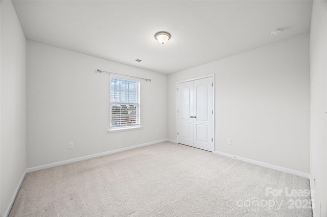 17124 Snug Harbor Road, Charlotte, NC 28278