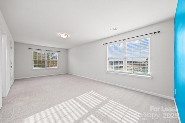 17124 Snug Harbor Road, Charlotte, NC 28278