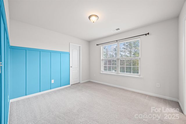 17124 Snug Harbor Road, Charlotte, NC 28278