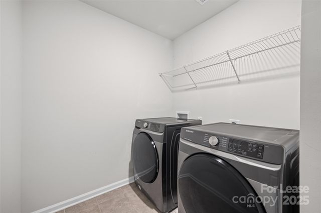 17124 Snug Harbor Road, Charlotte, NC 28278