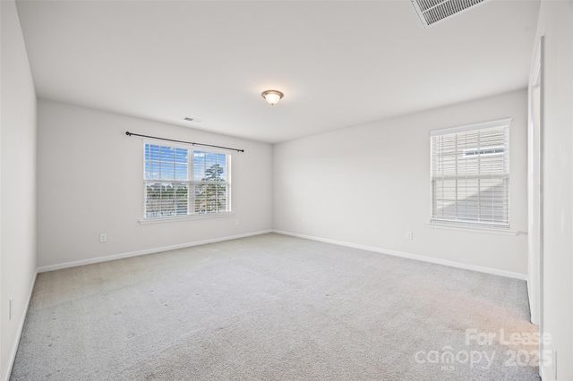 17124 Snug Harbor Road, Charlotte, NC 28278