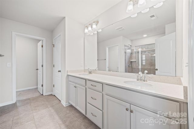 17124 Snug Harbor Road, Charlotte, NC 28278