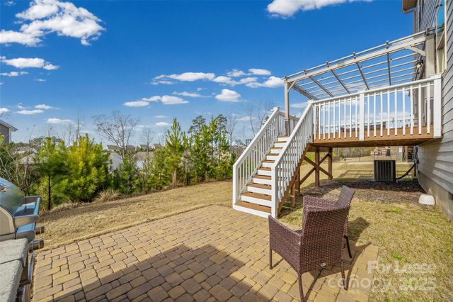 17124 Snug Harbor Road, Charlotte, NC 28278