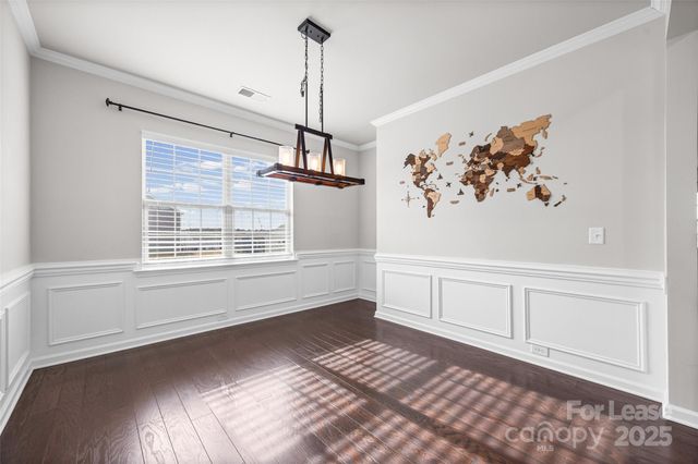 17124 Snug Harbor Road, Charlotte, NC 28278