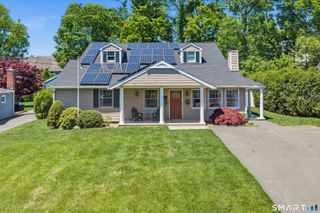 39 Kenilworth Drive West, Stamford, CT 06902