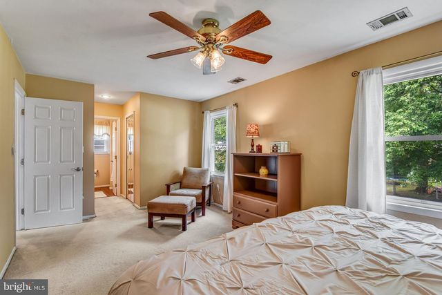 9728 KING GEORGE DR, Manassas, VA 20109