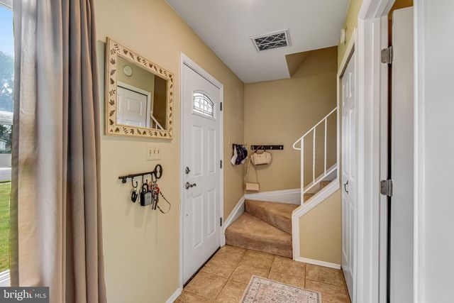 9728 KING GEORGE DR, Manassas, VA 20109