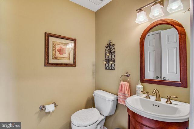 9728 KING GEORGE DR, Manassas, VA 20109