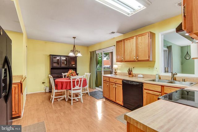 9728 KING GEORGE DR, Manassas, VA 20109