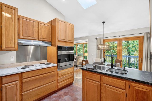 N6666 Upper Shorewood Hill Road, Lake Mills, WI 53551