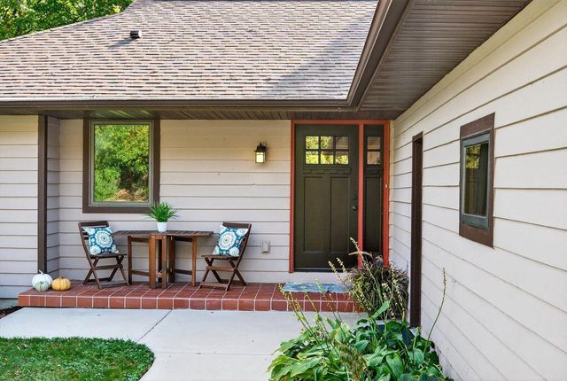 N6666 Upper Shorewood Hill Road, Lake Mills, WI 53551