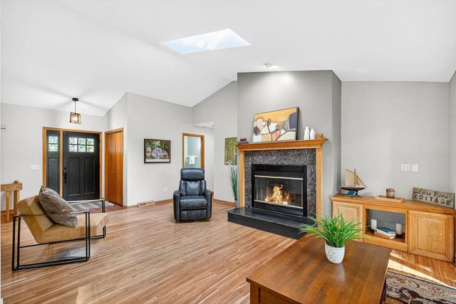 N6666 Upper Shorewood Hill Road, Lake Mills, WI 53551