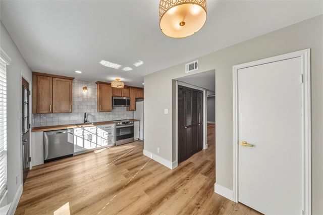 10370 Longmont Drive, Houston, TX 77042