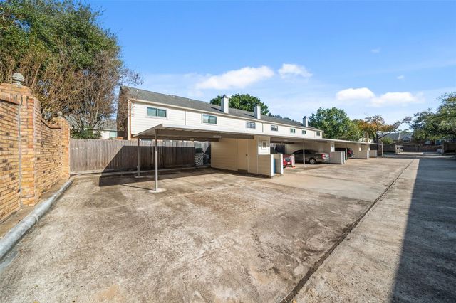 10370 Longmont Drive, Houston, TX 77042