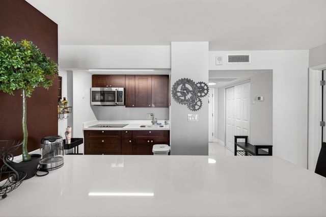 209 N Fort Lauderdale Beach Blvd 7D, Fort Lauderdale, FL 33304