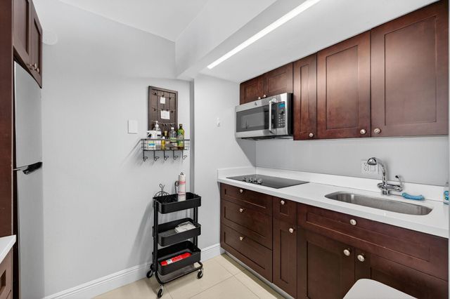 209 N Fort Lauderdale Beach Blvd 7D, Fort Lauderdale, FL 33304