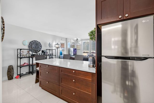 209 N Fort Lauderdale Beach Blvd 7D, Fort Lauderdale, FL 33304