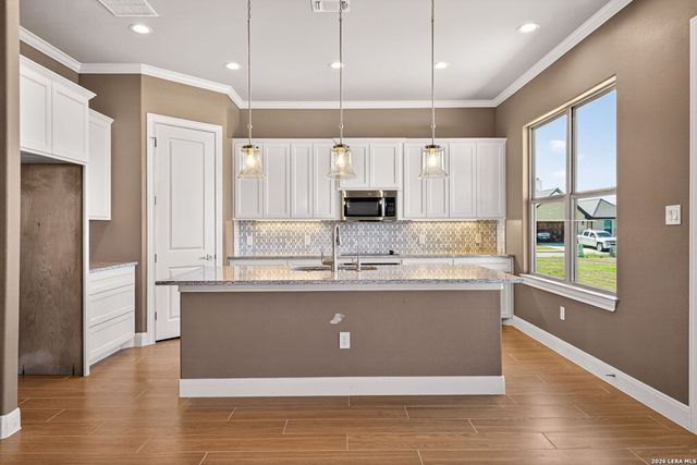 123 John T Court, Castroville, TX 78009