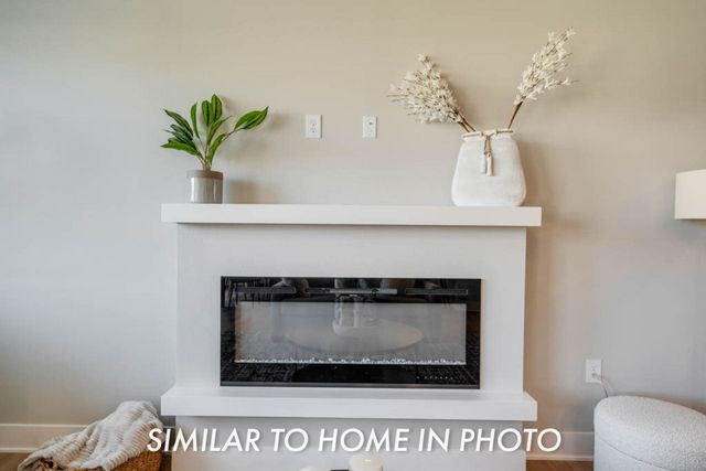 6932 Poppy Court, Johnston, IA 50131