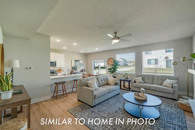 6932 Poppy Court, Johnston, IA 50131