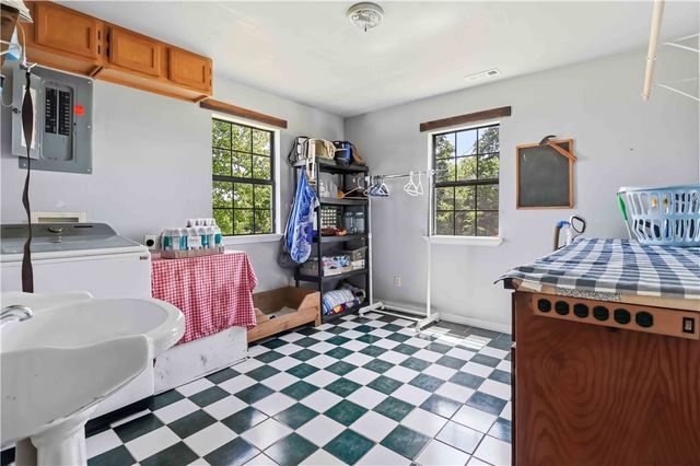 16638 Logan Cave Road, Siloam Springs, AR 72761