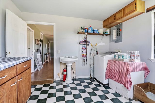 16638 Logan Cave Road, Siloam Springs, AR 72761